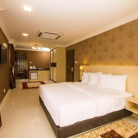 New Kesuma Villa Exclusive Stay Parit Raja Ngoại thất bức ảnh