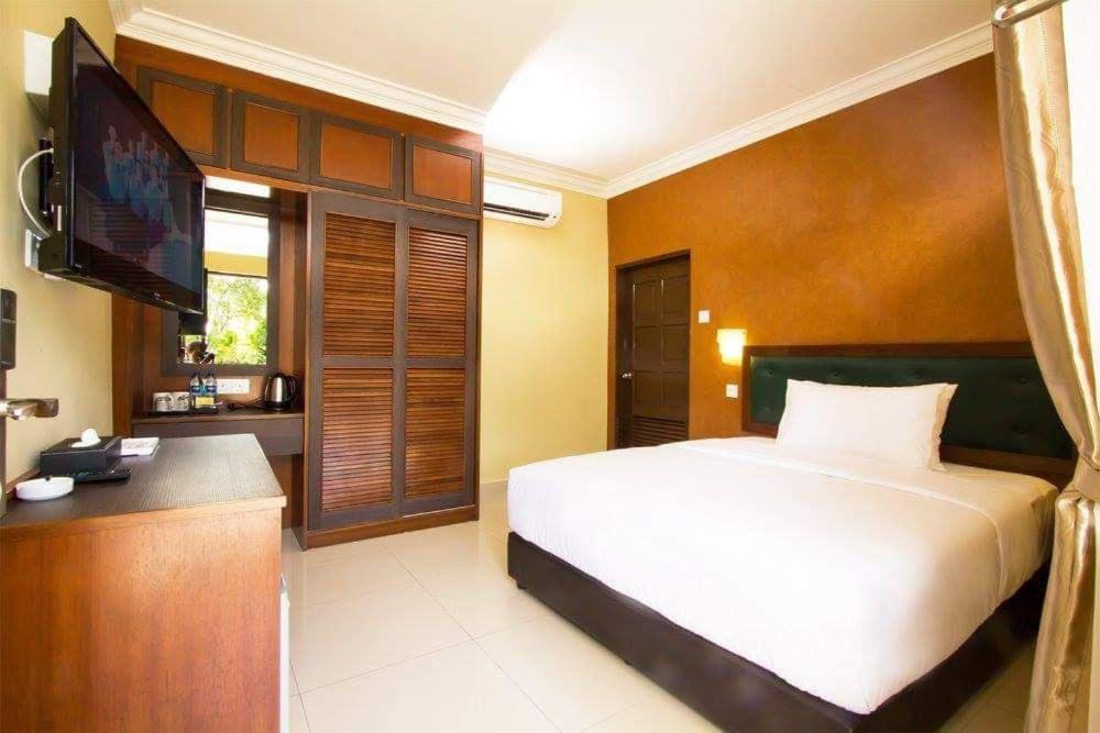New Kesuma Villa Exclusive Stay Parit Raja Ngoại thất bức ảnh