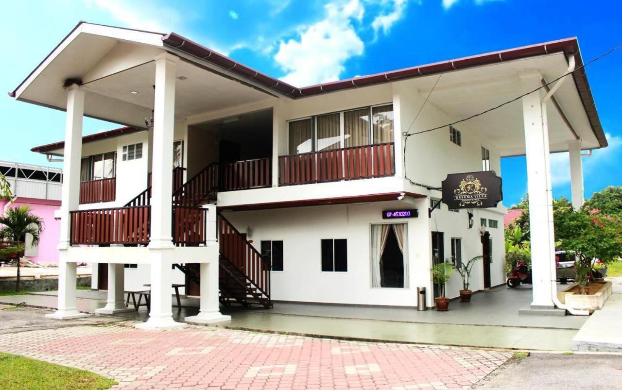 New Kesuma Villa Exclusive Stay Parit Raja Ngoại thất bức ảnh